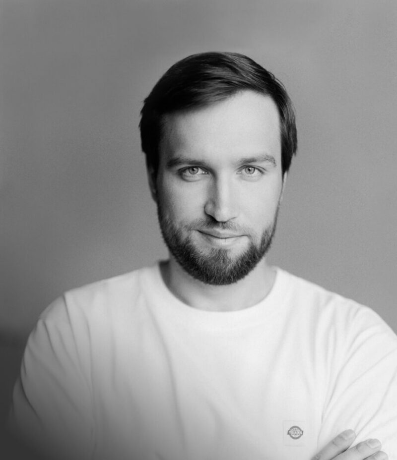 Дмитрий Лапшаков